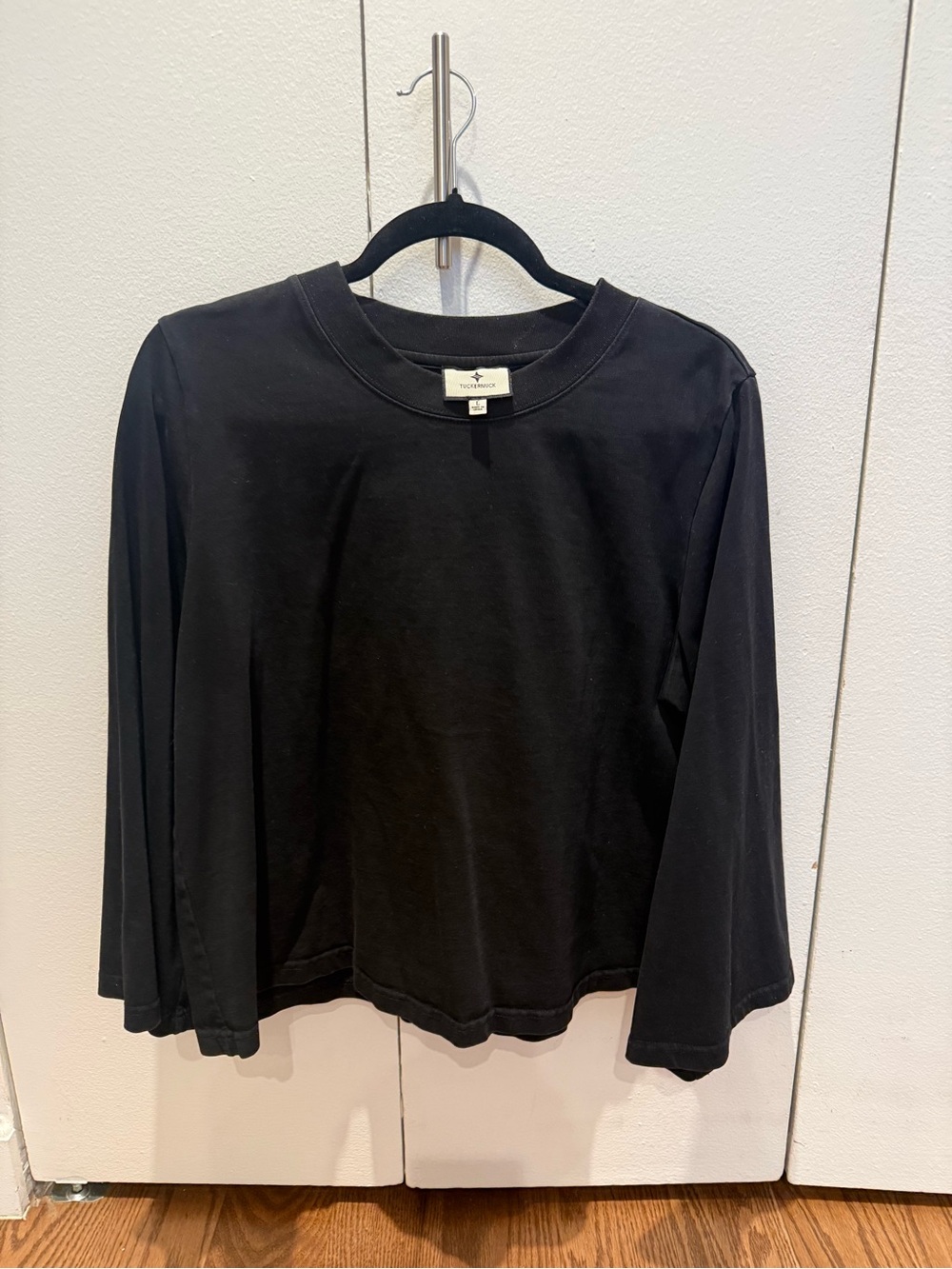 Tuckernuck Black Adler Tee Size Large